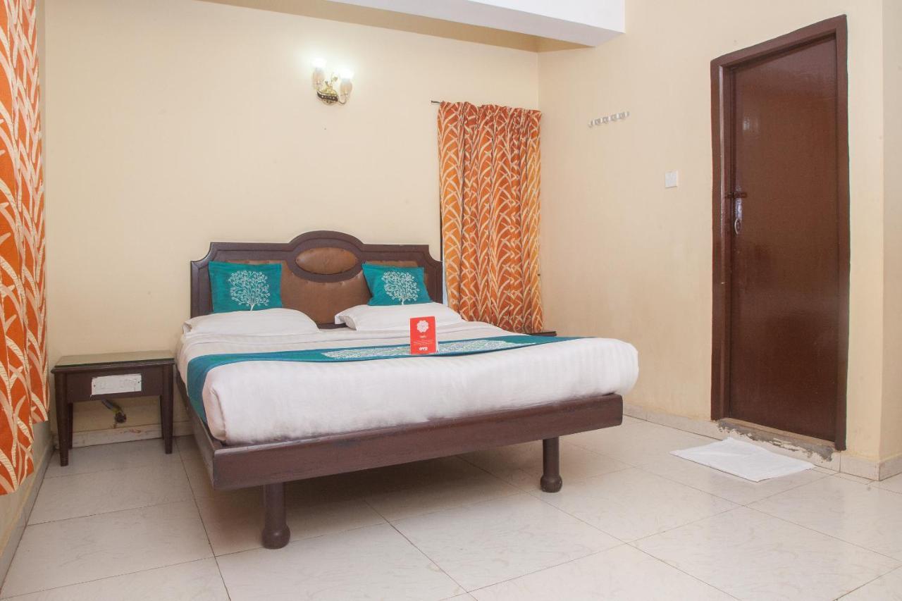 Oyo 12357 Hotel Nilgiris Inn Ooty Exterior photo