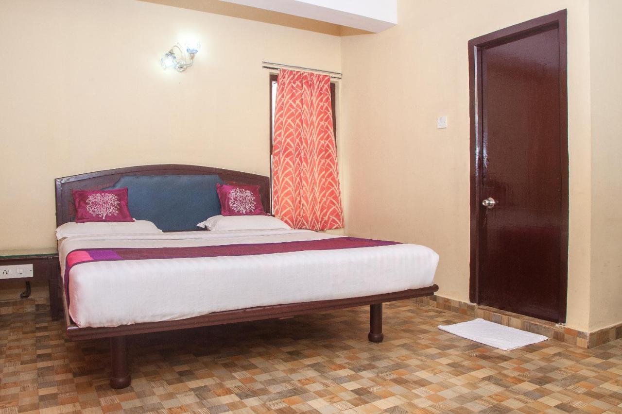 Oyo 12357 Hotel Nilgiris Inn Ooty Exterior photo